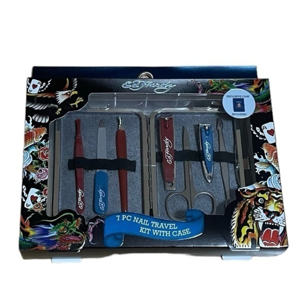 Ed Hardy 7 Piece Men’s Manicure & Pedicure Kit - NWB